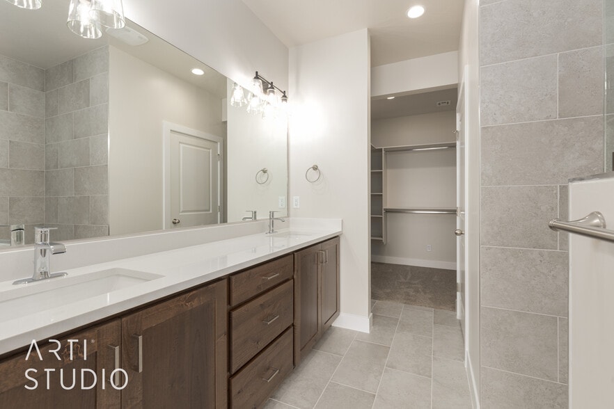 More Photos Of 1990 W 250 S, Hurricane Apartments For Sale