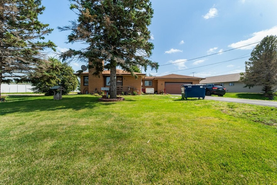 More Photos Of 2456 170th St, Fort Dodge Specialty For Sale