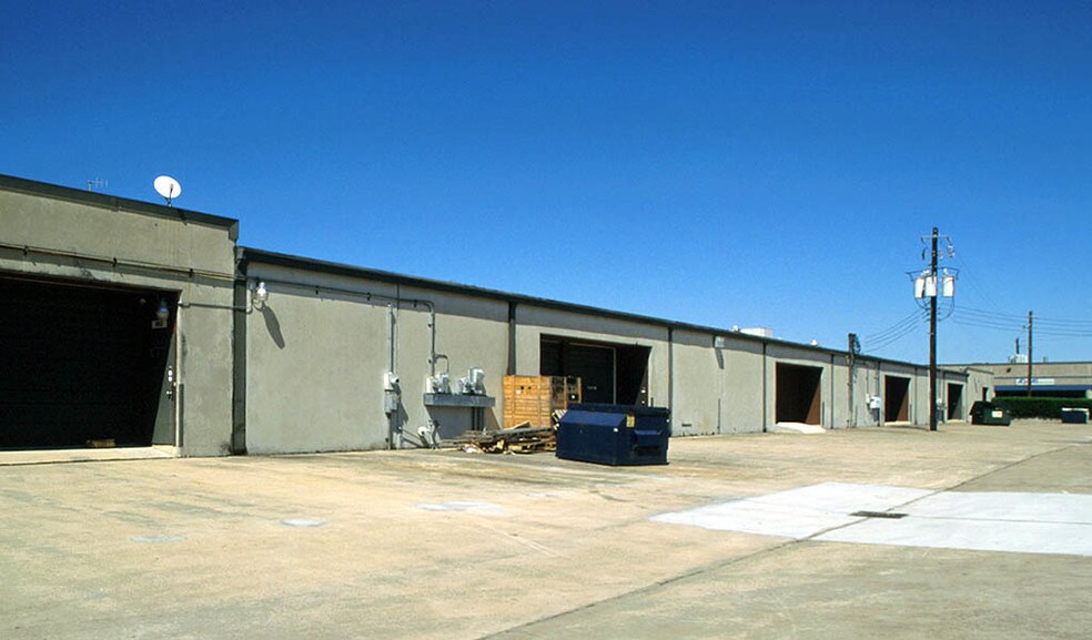 More Photos Of 10661 Haddington Dr, Houston Unknown For Lease