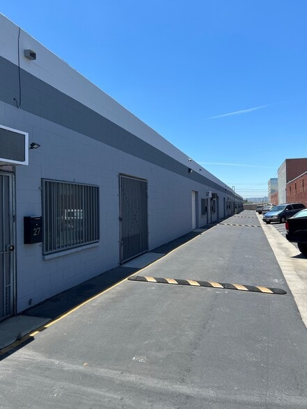 More Photos Of 13026 Saticoy St, North Hollywood Warehouse For Lease