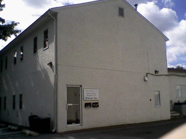 More Photos Of 13 Rockland Ter, Verona Office For Lease