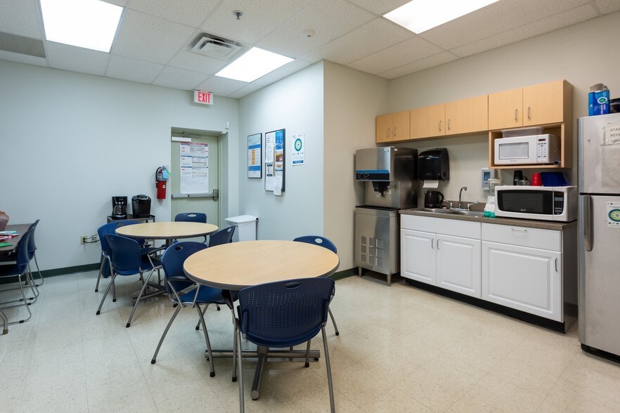 More Photos Of 2727 Washington Ave, Saint Louis Medical For Sale