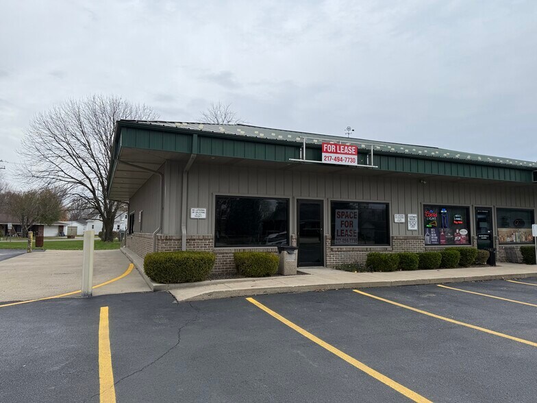 More Photos Of 304 S Obannon St, Raymond Fast Food For Lease