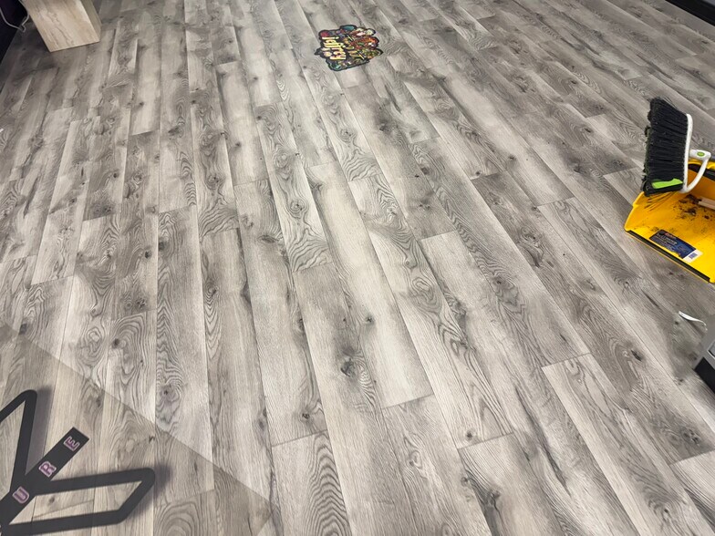 More Photos Of 902 W Panola St, Carthage Freestanding For Lease