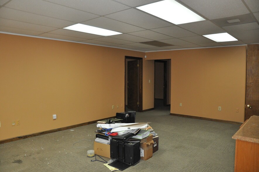 More Photos Of 5 Ravine Dr, Matawan Medical For Lease