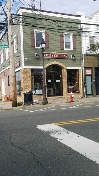 More Photos Of 281 Broadway, Bethpage General Retail For Lease
