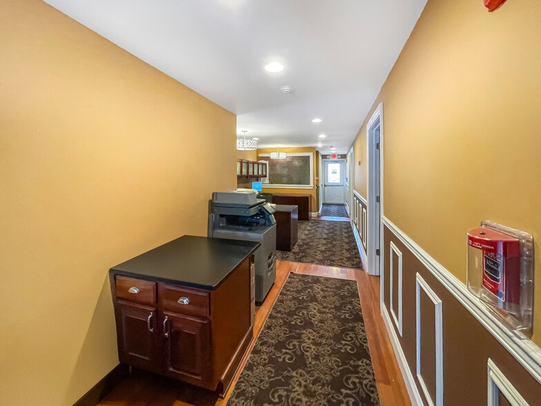 More Photos Of 146 Maple Ave, New City Office For Sale