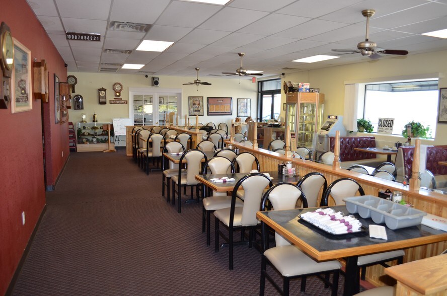 More Photos Of 904 W Main St, Quartzsite Hotel For Sale