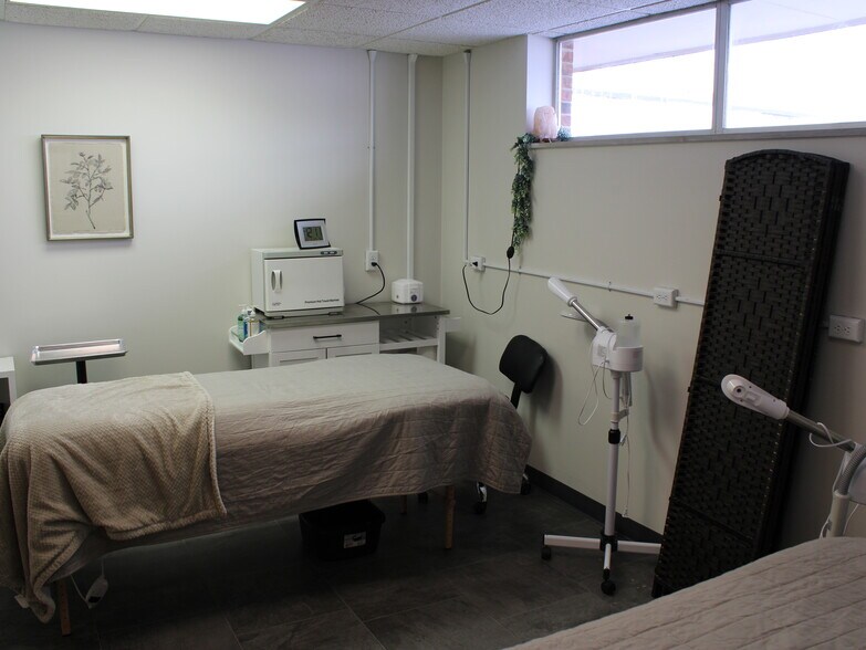 More Photos Of 525 E Division St, Fond Du Lac Medical For Sale