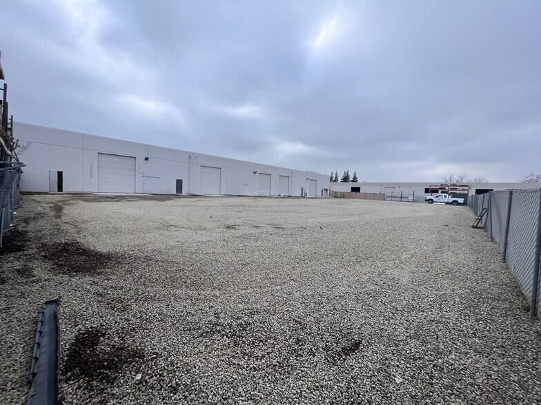 More Photos Of 3391 Fitzgerald Rd, Rancho Cordova Warehouse For Lease