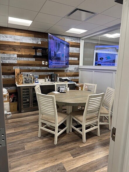 More Photos Of 201 Moreland Rd, Hauppauge Medical For Sale