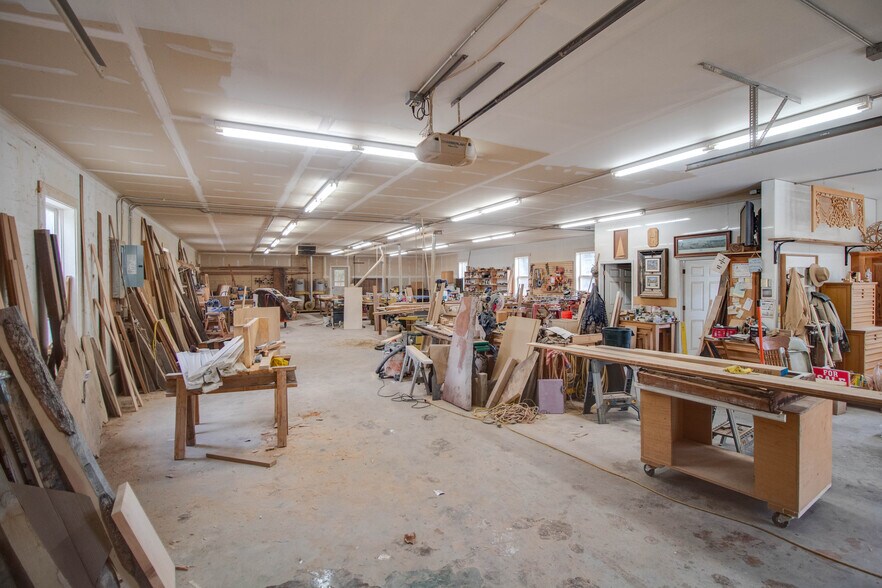 More Photos Of 309 N Market St, Grafton General Retail For Sale