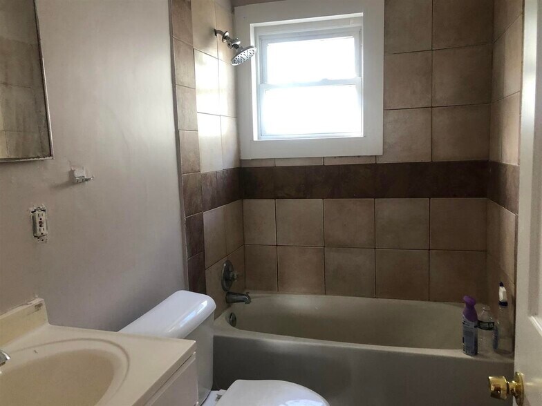 More Photos Of 183 Cartier St, Manchester Multifamily For Sale