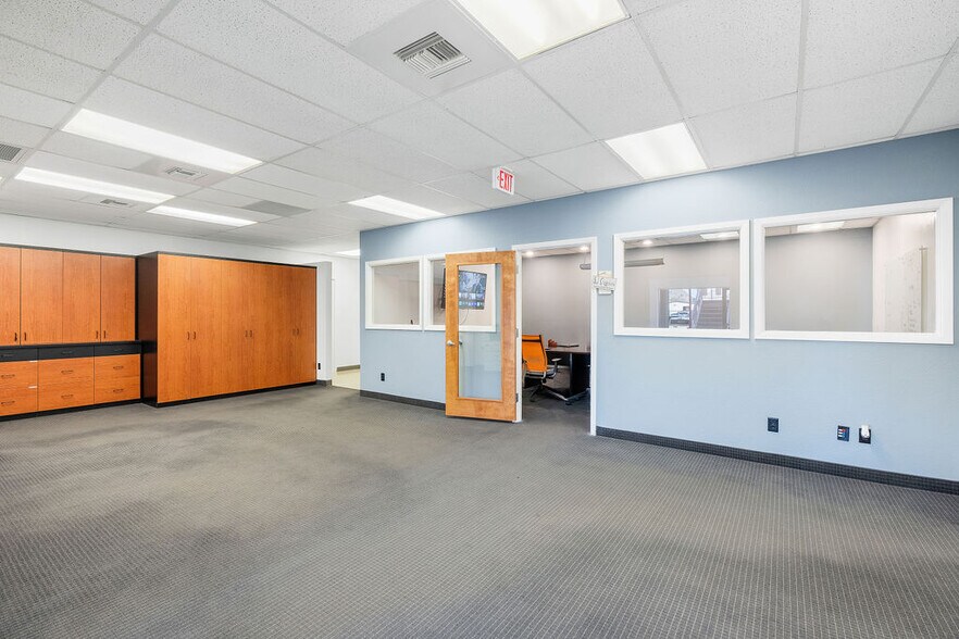 More Photos Of 9119 N 7th St, Phoenix Office For Lease