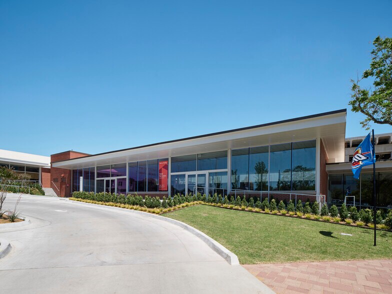 More Photos Of 431 NW 10th St, Oklahoma City General Retail For Lease