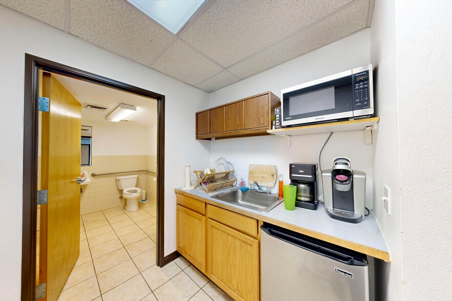 More Photos Of 502 Custer Way SE, Olympia Warehouse For Sale
