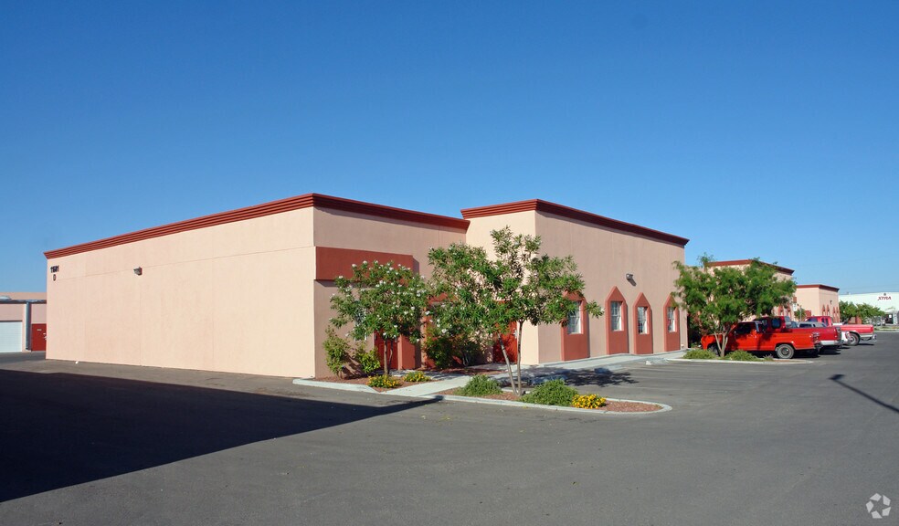 More Photos Of 11601 Pellicano Dr, El Paso Warehouse For Lease