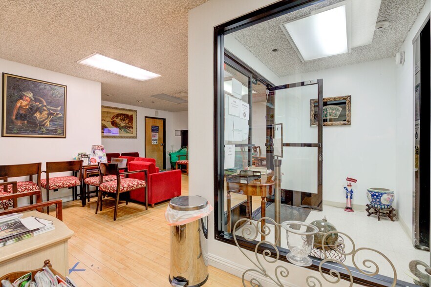 More Photos Of 3440 W Carson St, Torrance Loft Creative Space For Sale
