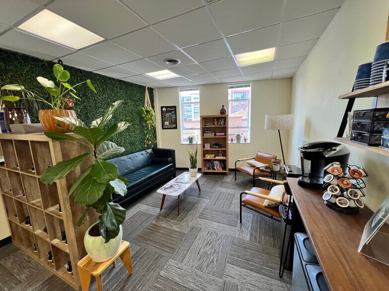 More Photos Of 125 E Trinity Pl, Decatur Office For Lease