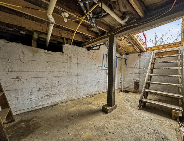 More Photos Of 2080 Milford Rd, East Stroudsburg Restaurant For Lease