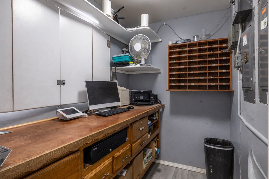 More Photos Of 440 E A St, Casper Hotel For Sale