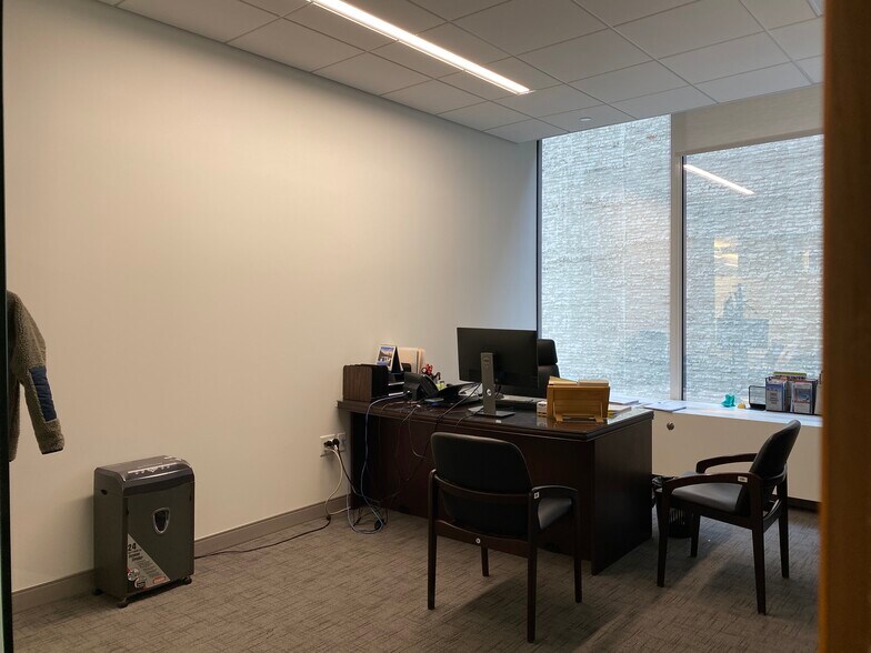 More Photos Of 10 E 53rd St, New York Office For Lease