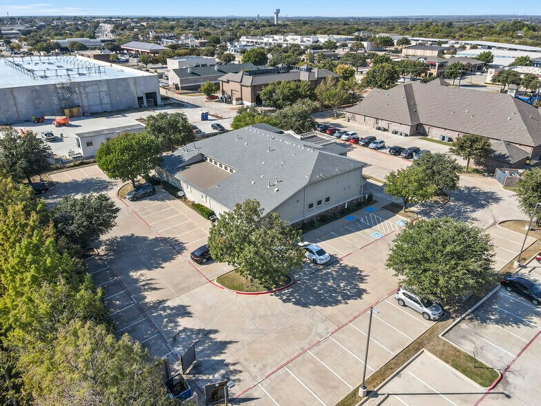 More Photos Of 1651 Justin Rd, Flower Mound Medical For Sale