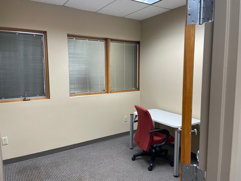 More Photos Of 1735 Central Ave, Albany Office For Sale