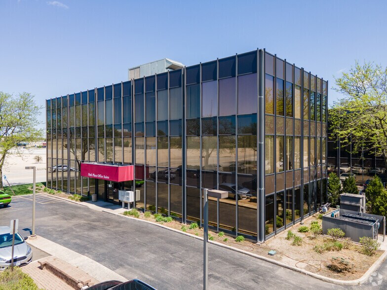 More Photos Of 64 Orland Square Dr, Orland Park Medical For Lease