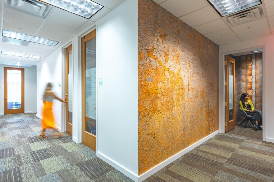 More Photos Of 2525 Ponce de Leon Blvd, Coral Gables Coworking Space