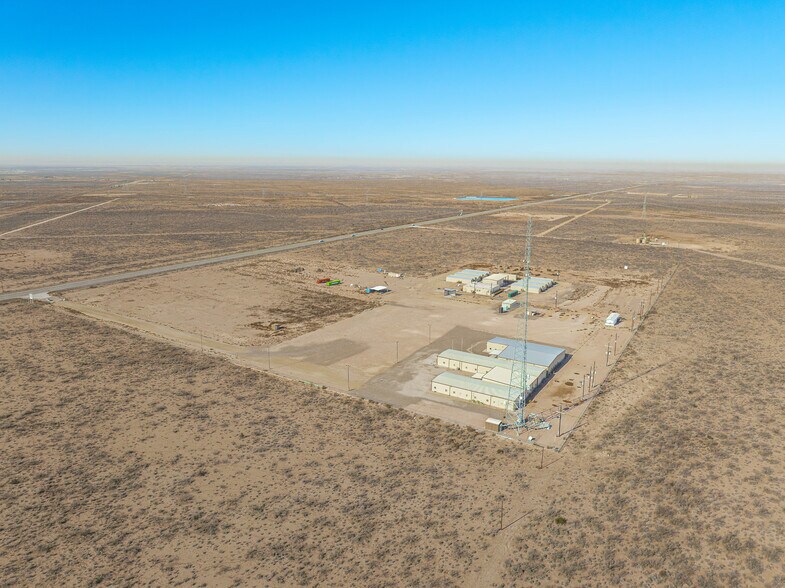 More Photos Of 906 S Highway 285, Pecos Warehouse For Sale