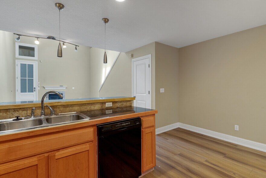 More Photos Of 145 Liberty St NE, Salem Apartments For Sale