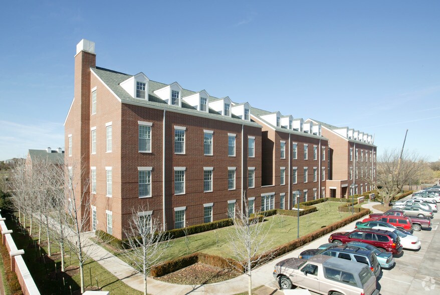 More Photos Of 6015 N Classen Blvd, Oklahoma City Office For Lease