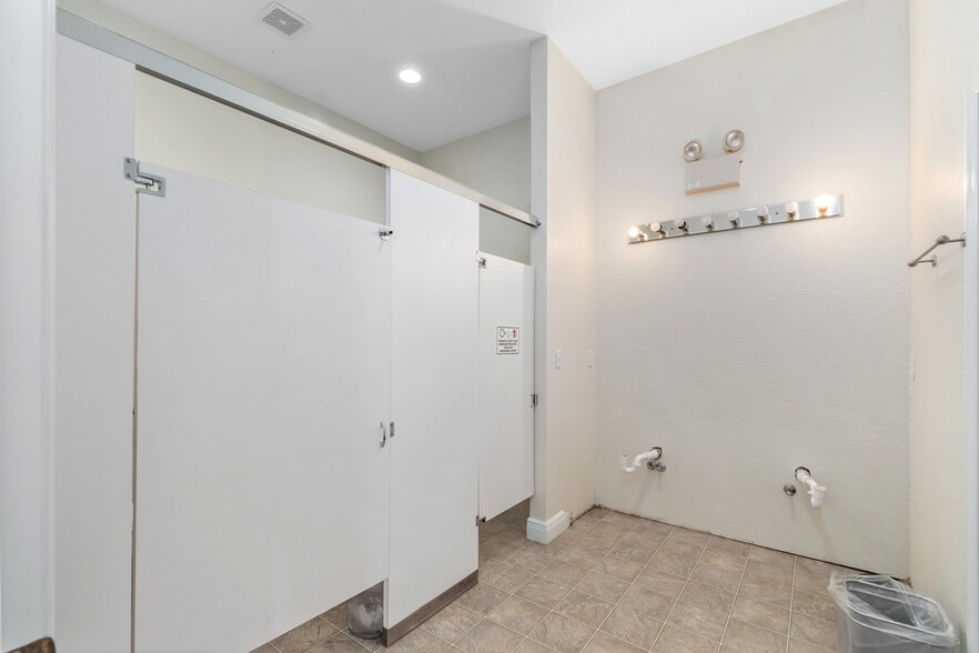 More Photos Of 15530 W Highway 326, Morriston Healthcare For Sale