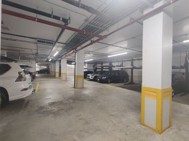 More Photos Of 62-98 Woodhaven Blvd, Rego Park Specialty For Sale