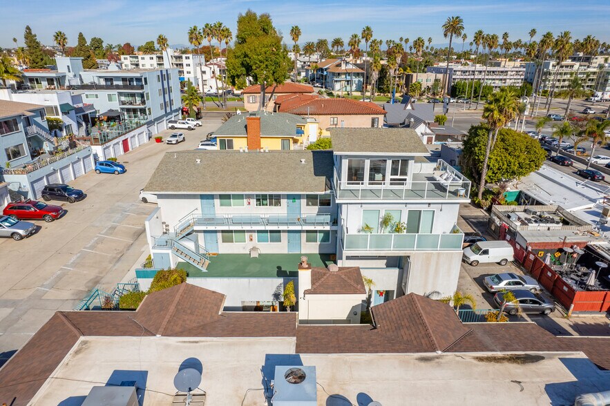 More Photos Of 16 38th Pl, Long Beach Apartments For Sale