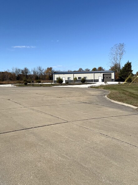 More Photos Of 70 Cooperative Way, Wright City Industrial For Lease