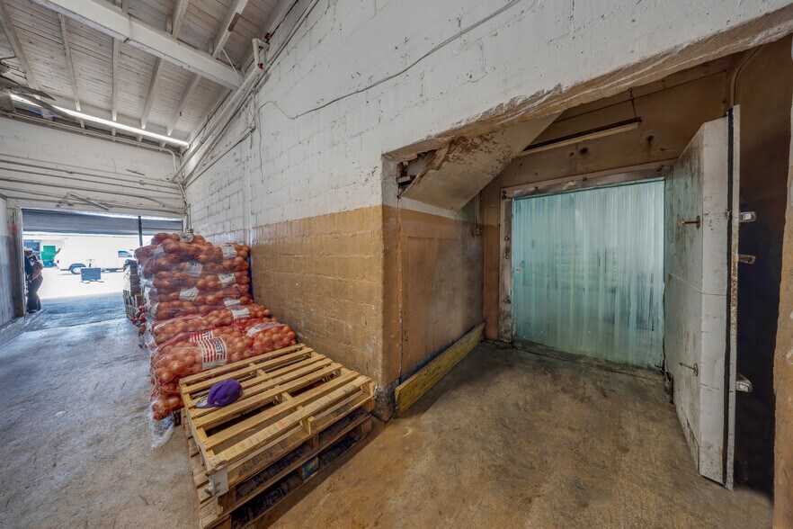 More Photos Of 1305 NW 22nd St, Miami Refrigeration Cold Storage For Sale