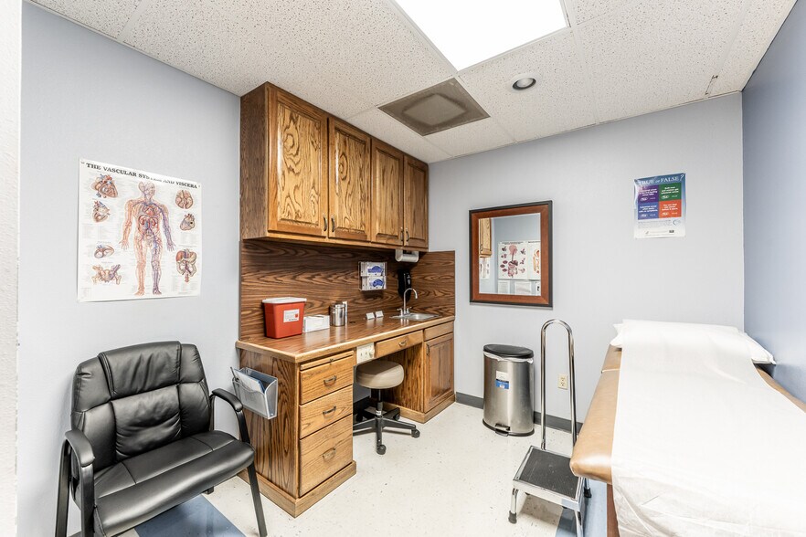 More Photos Of 130 Medical Center Pky, Huntsville Medical For Sale