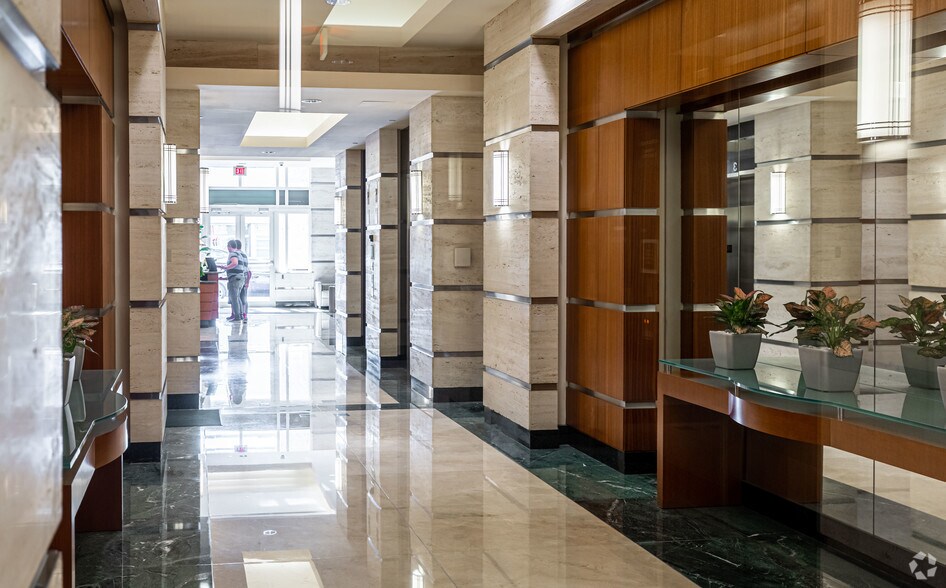 Primary Photo Of 1601 Washington Ave, Miami Beach Office For Lease