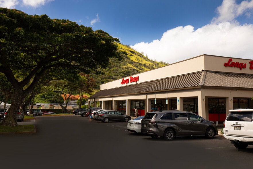 More Photos Of 2855 E Manoa Rd, Honolulu Unknown For Lease