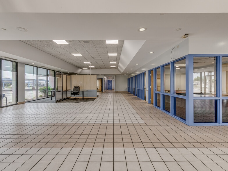 More Photos Of 1030 W I 240 Service Rd, Oklahoma City Auto Dealership For Sale