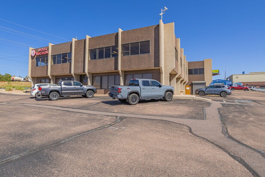 More Photos Of 3709 E Platte Ave, Colorado Springs Showroom For Sale