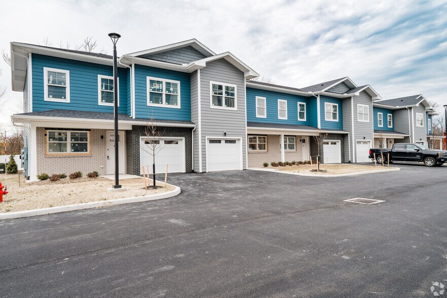 More Photos Of 6842 Main St, Williamsville Apartments For Lease