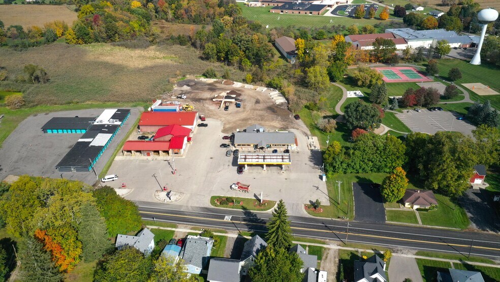 More Photos Of 390 W Main St, Stockbridge Service Station For Sale