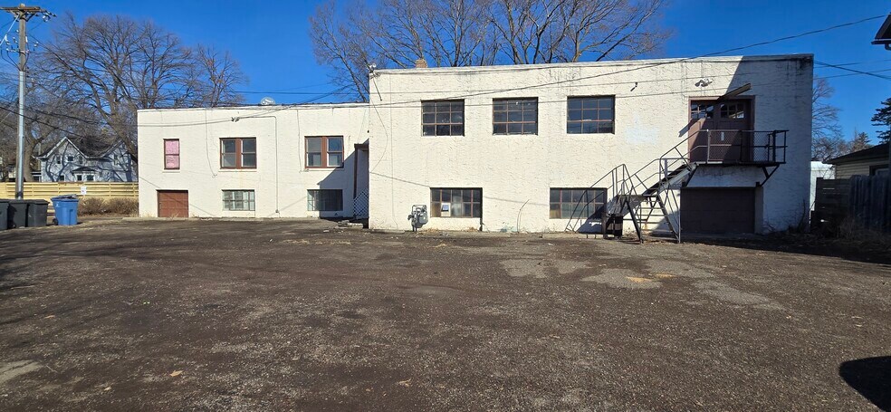 More Photos Of 3318 E Lake St, Minneapolis Freestanding For Sale