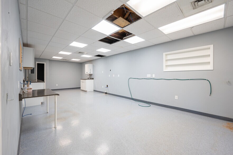 More Photos Of 5767 PA-981 Hwy, Latrobe Medical For Sale