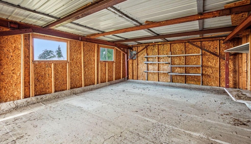 More Photos Of 3905 32nd St, Port Huron Showroom For Sale