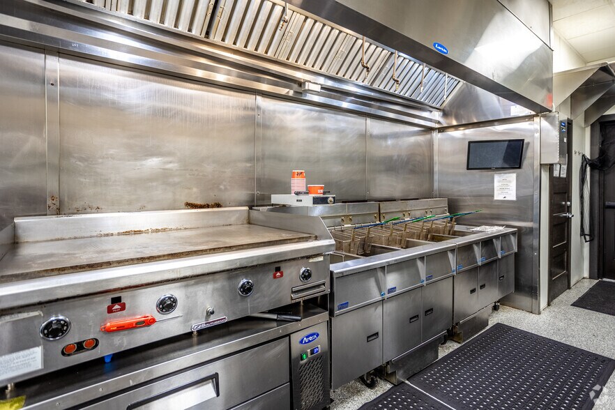 More Photos Of 320 HWY 71 S, Arnolds Park Restaurant For Sale