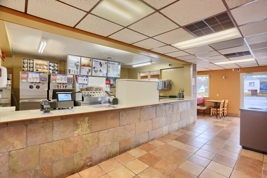 More Photos Of 3498 Sharon Rd, West Middlesex General Retail For Sale